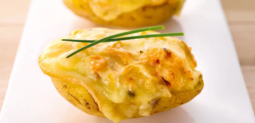 Pommes de terre farcies au fromage à raclette