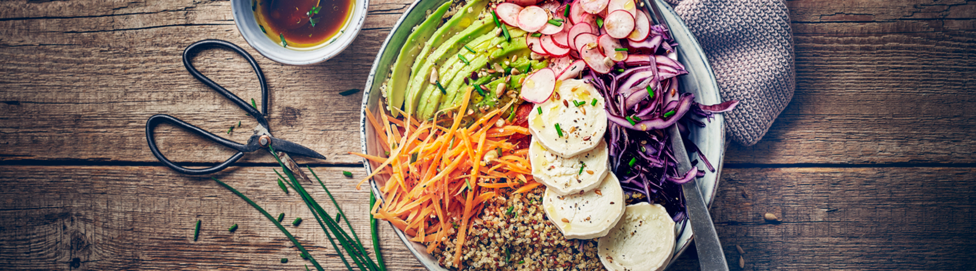 Buddha bowl au quinoa et fromage de chèvre