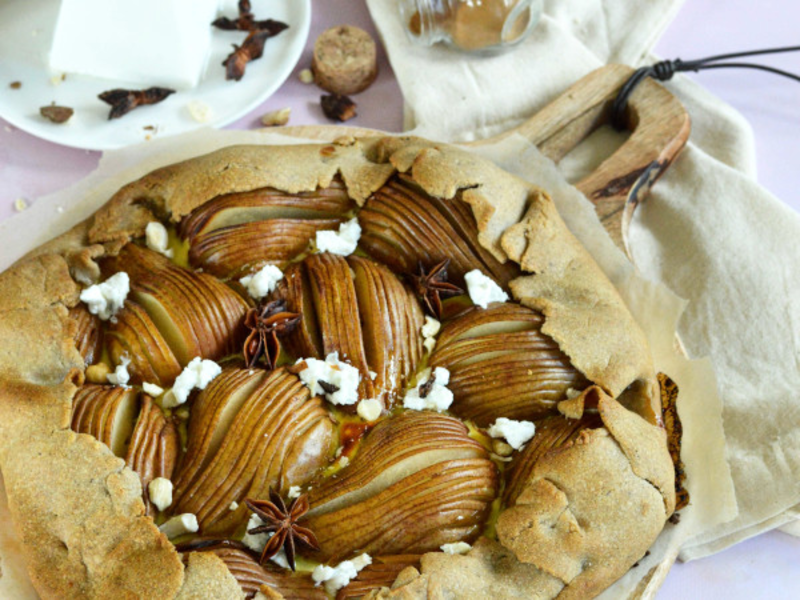 Tarte rustique aux poires, châtaignes et fromage de chèvre