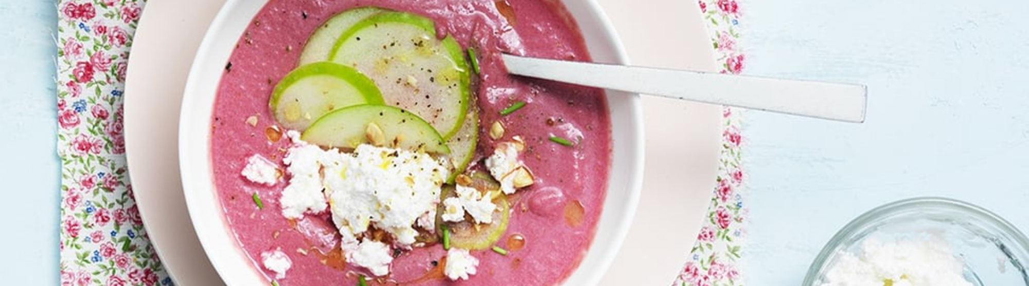 Soupe de betterave au chèvre frais