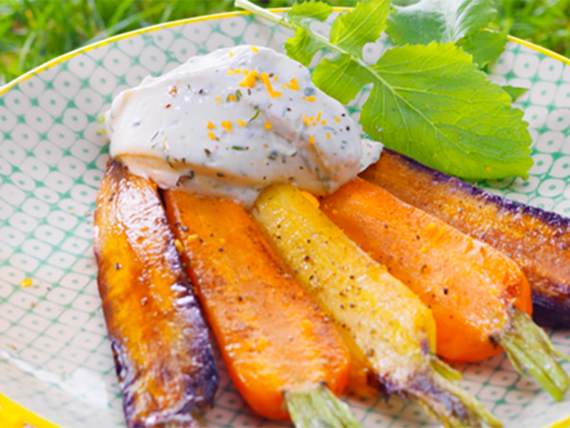 Carottes rôties et fromage frais aux herbes