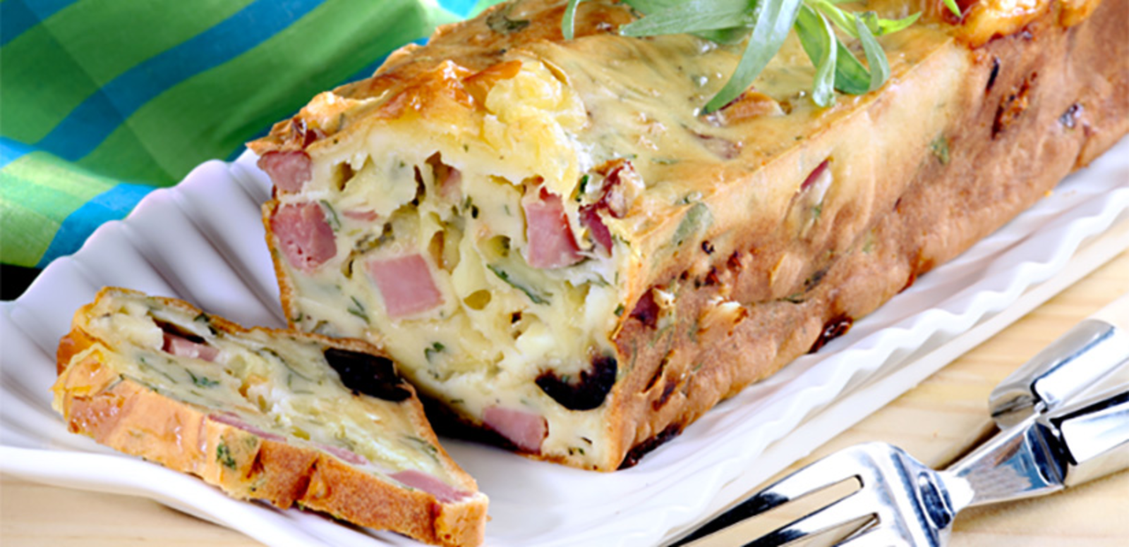 TH05_cake-aux-herbes-et-au-fromage-a-raclette-RICHES MONTS