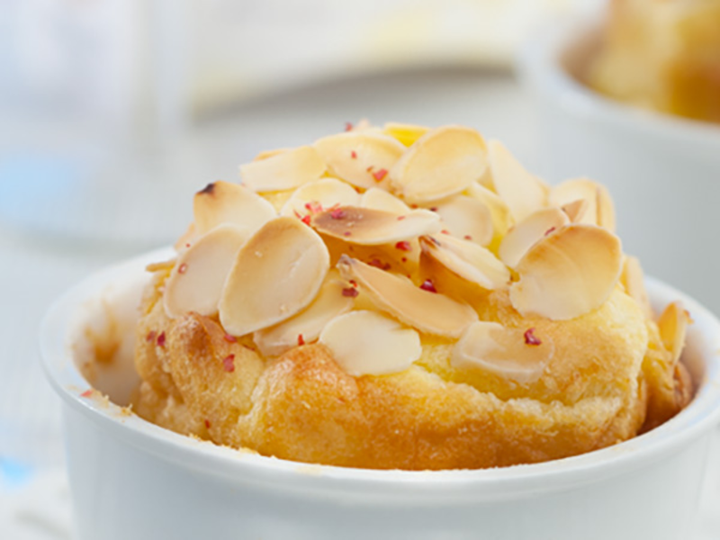 Soufflé au fromage et amandes