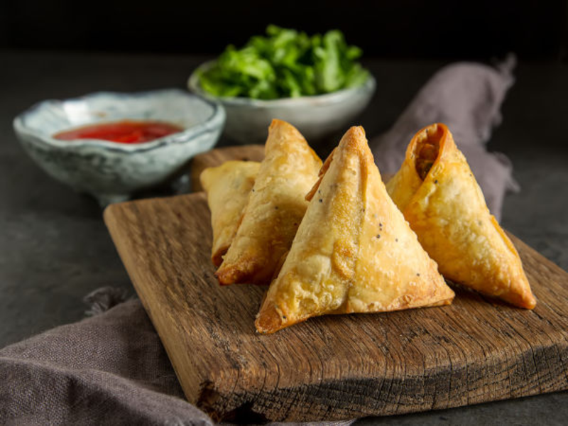 Samoussa de thon à la tomate et fromage frais