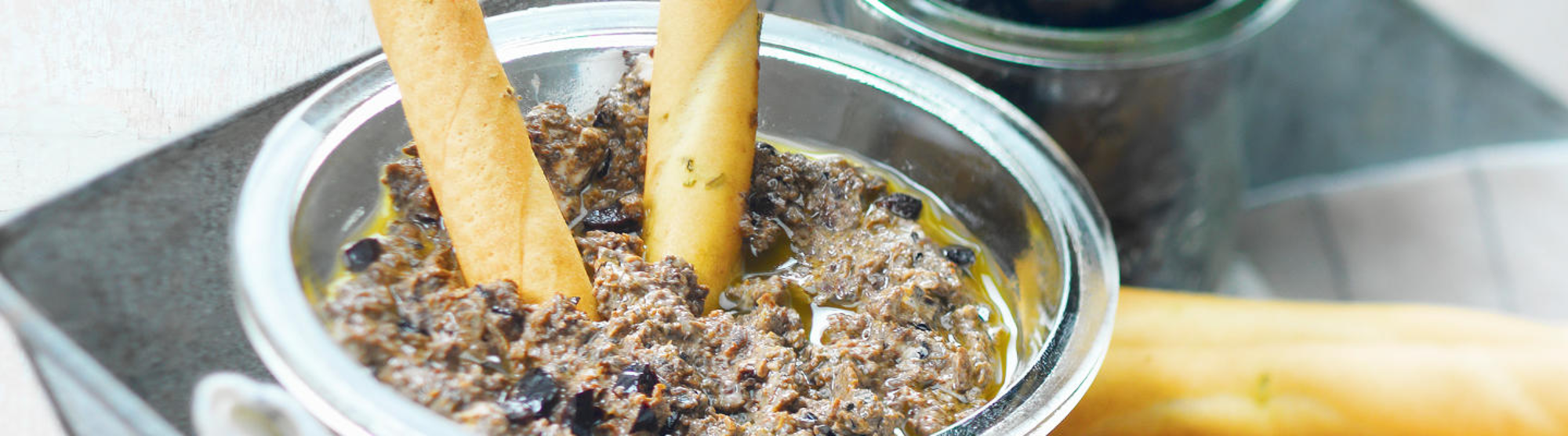 Tapenade d'olives noires au chèvre frais