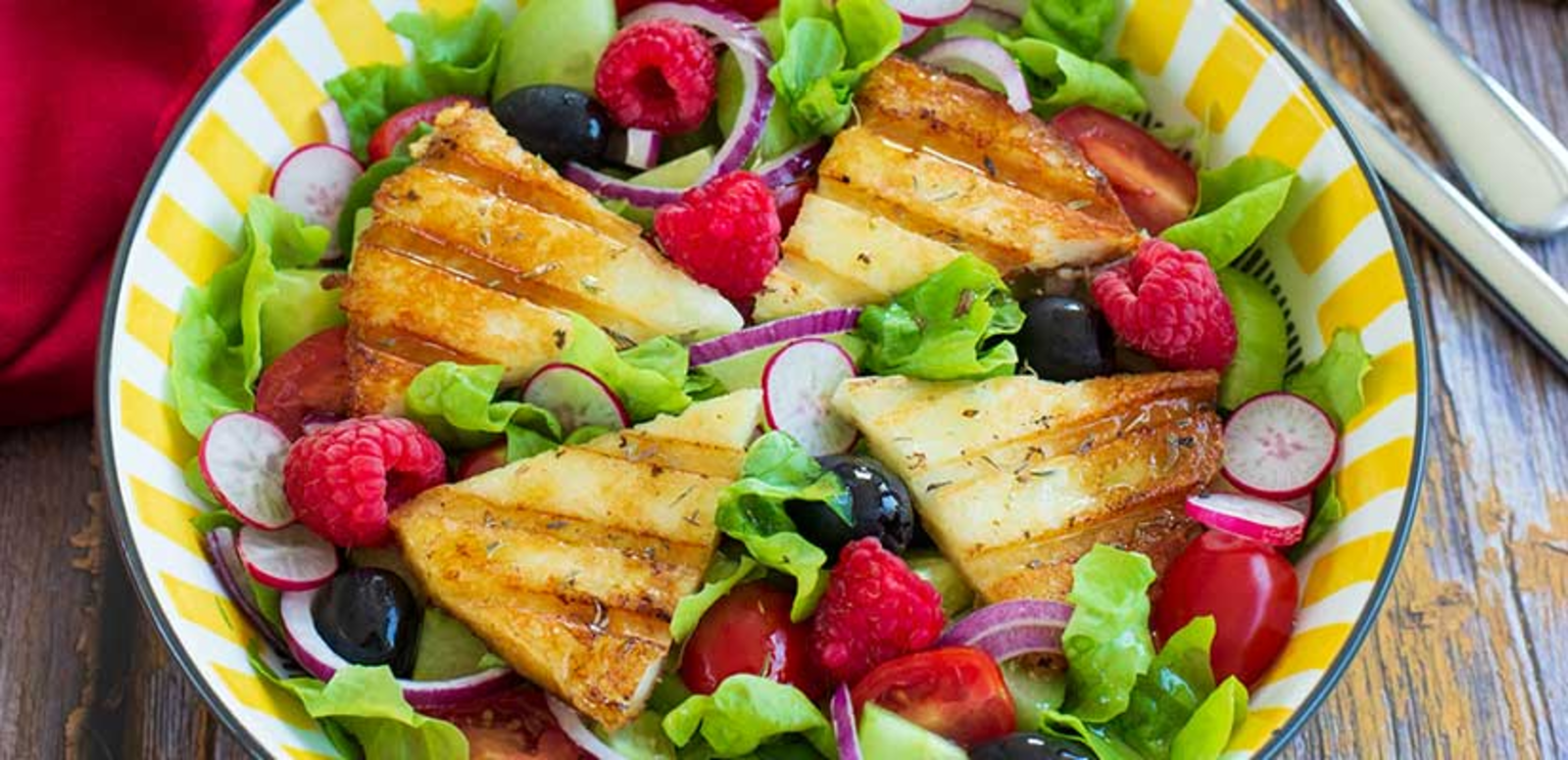 Salade grecque au fromage à griller