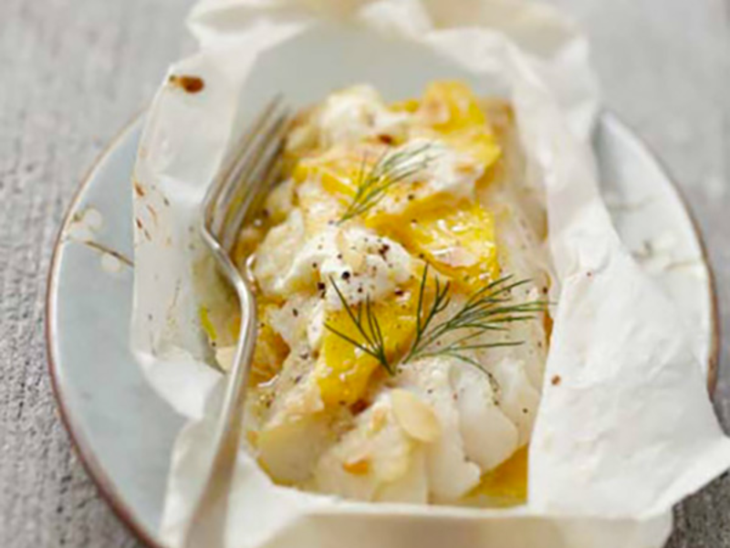 Papillotes de cabillaud à la mangue et fromage frais