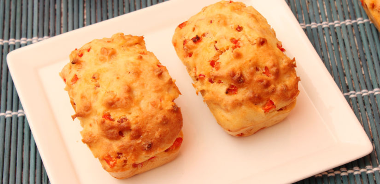 Cake au chorizo poivron et fromage