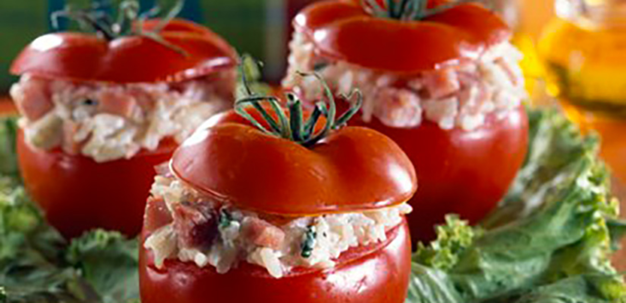 Tomates farcies au riz, jambon et fromage frais