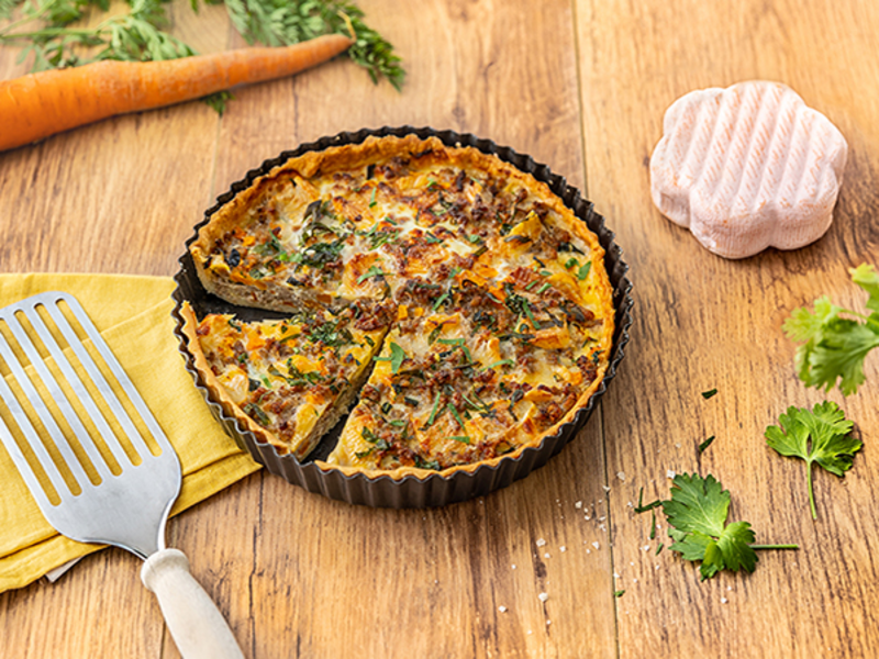 Tarte aux légumes, viande hachée et fromage