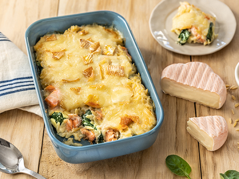 Gratin de pâtes au saumon, épinards et fromage