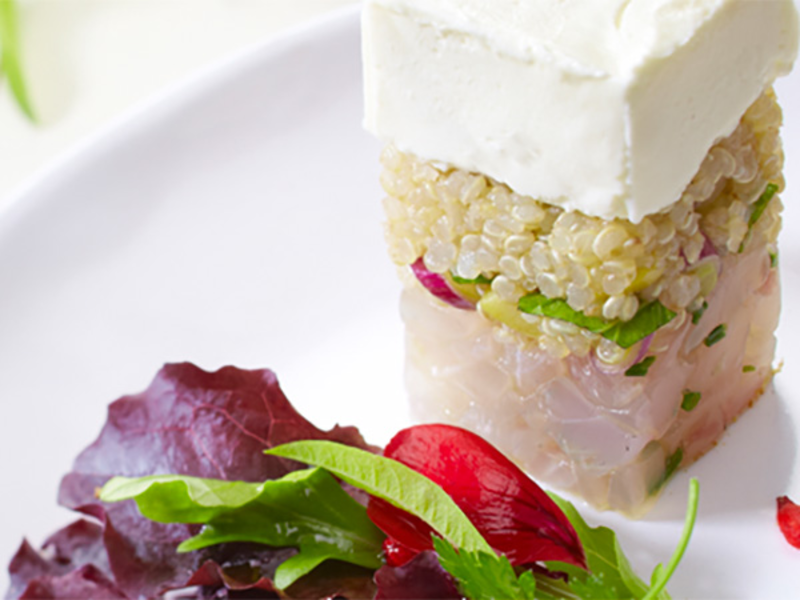 Tartare de poisson au quinoa et fromage frais