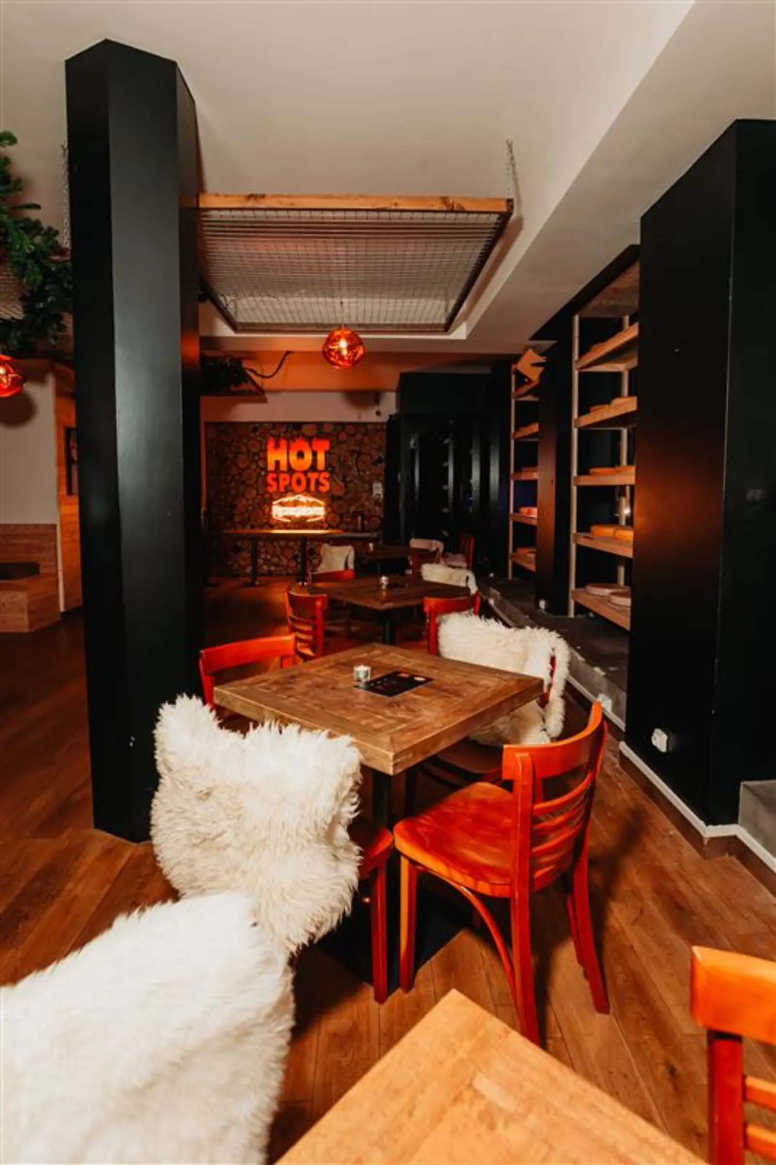 HOT SPOT 25