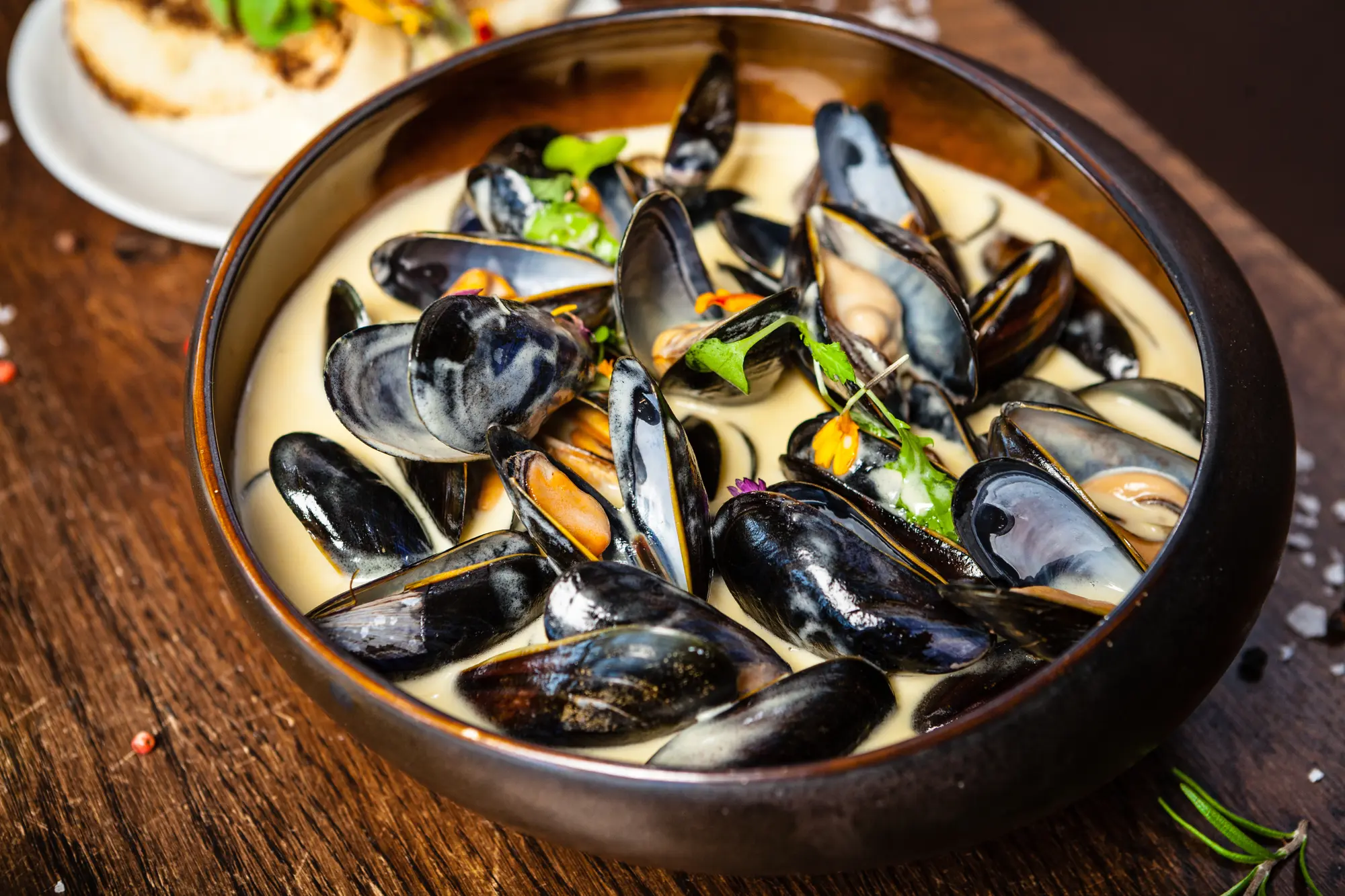 Moules au camembert à la normande : la recette crémeuse en 30 minutes