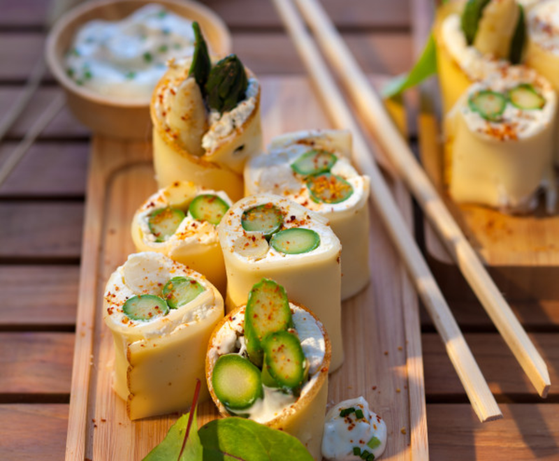 Roulés d'asperges au fromage et chèvre frais