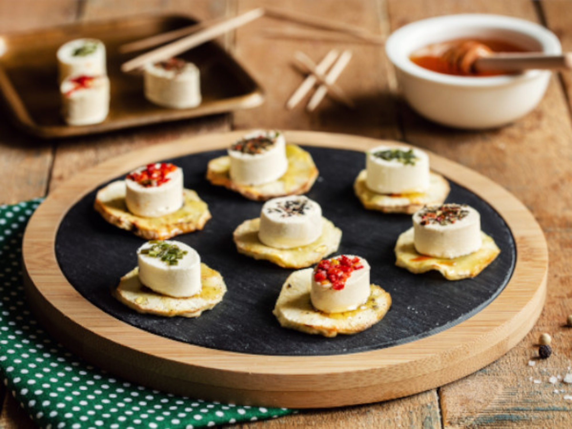Toasts de panais rôtis et fromage aux saveurs provençales