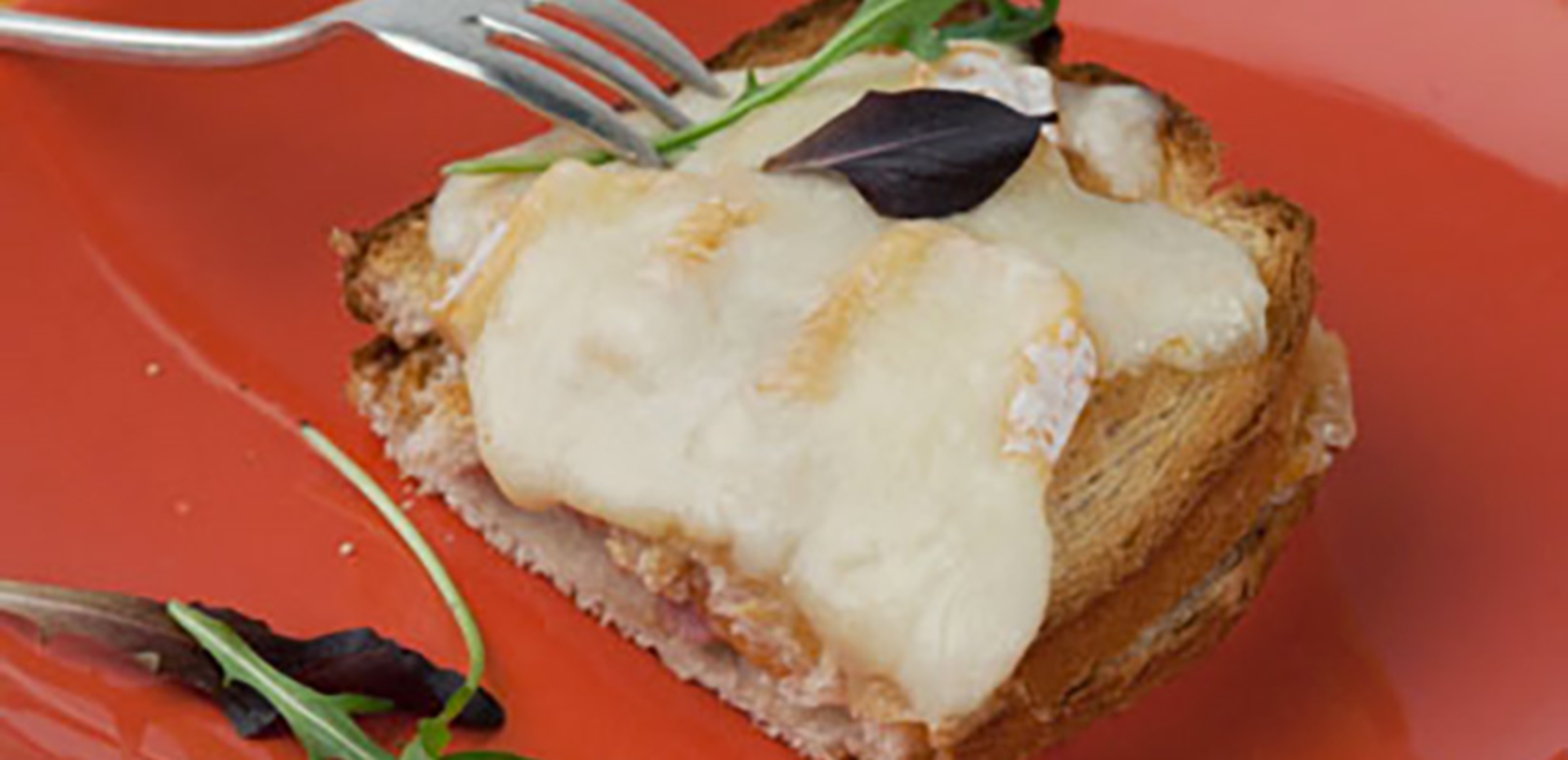 Croque-monsieur au jambon et au fromage