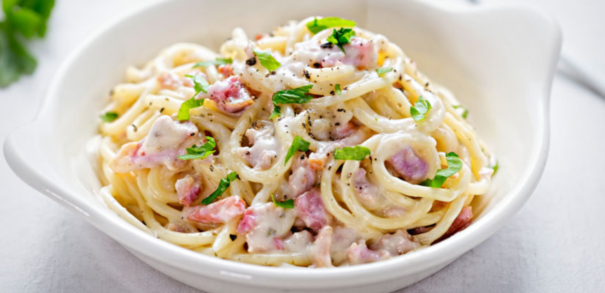 TH05_pates-fraiches-sauce-au-bleu-facon-carbonara_adobe