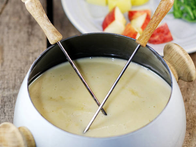 Fondue au camembert et au cidre