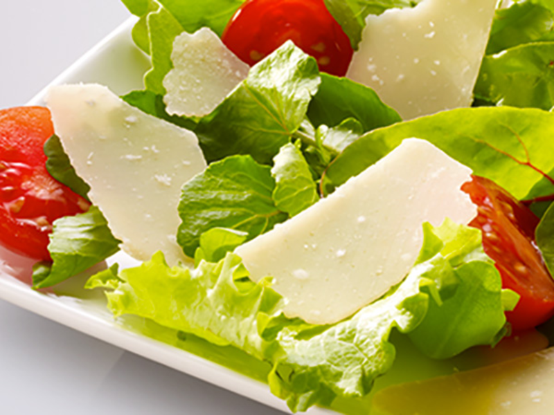 Salades composées aux copeaux de Grana Padano