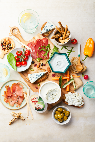 Planche apéritive d'été au fromage bleu