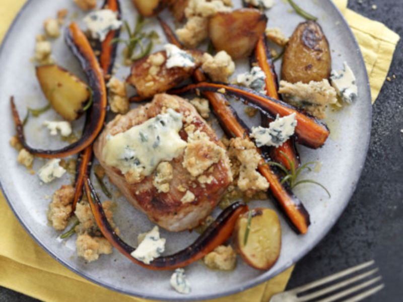 Filet mignon de veau et crumble au fromage bleu