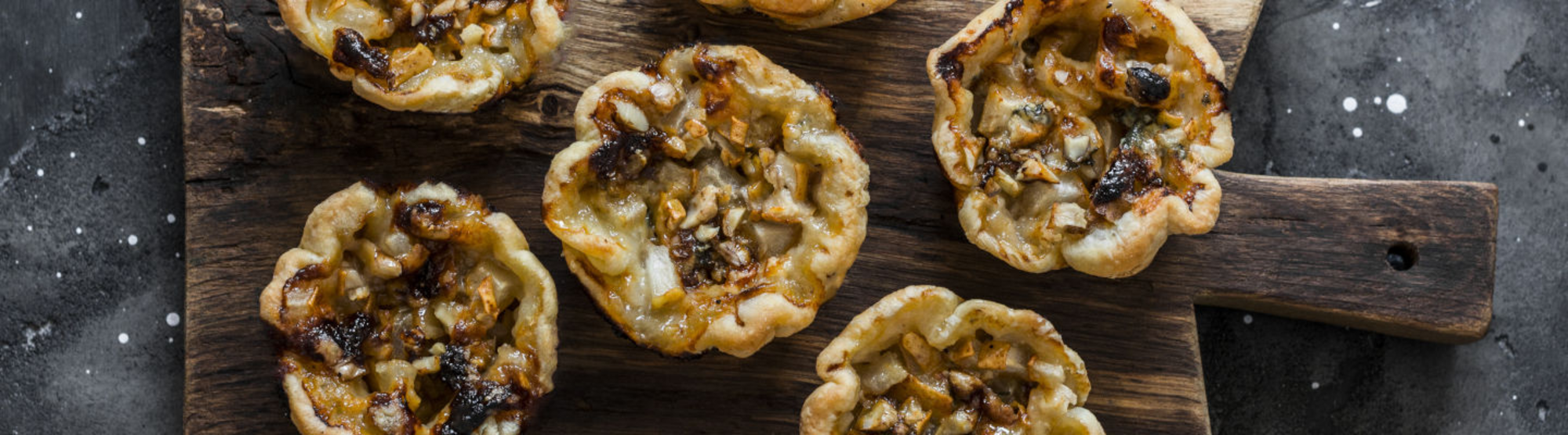 Mini tartelettes au bleu et aux noix