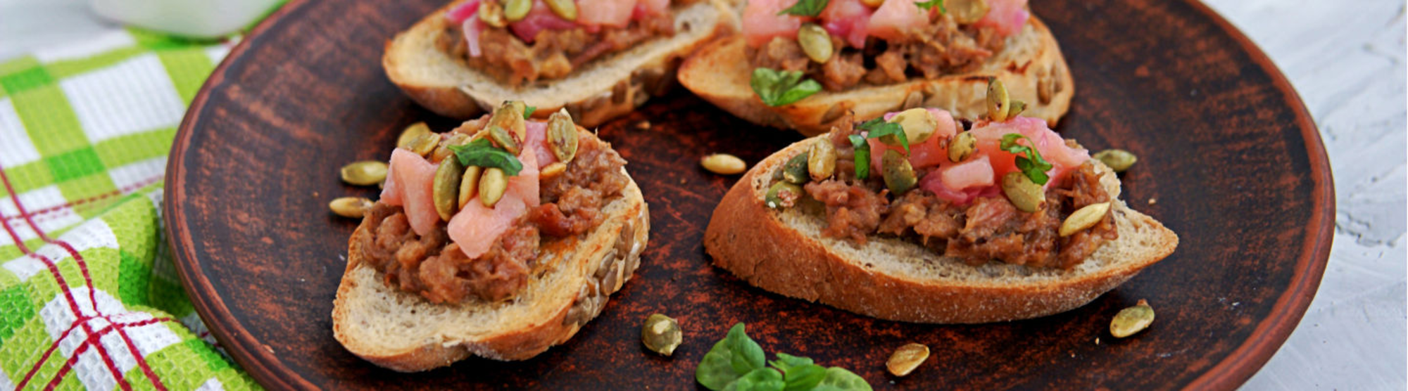 Toasts de fromage, pomme et magret de canard