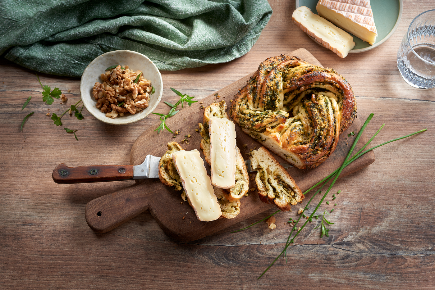 Duo babka aux herbes et fromage - plein cadre
