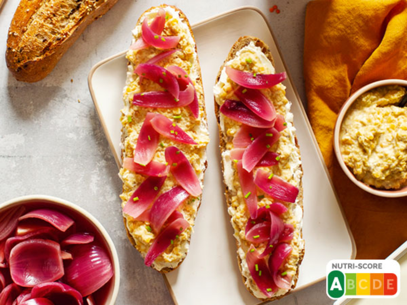 Tartines aux lentilles corail et fromage frais