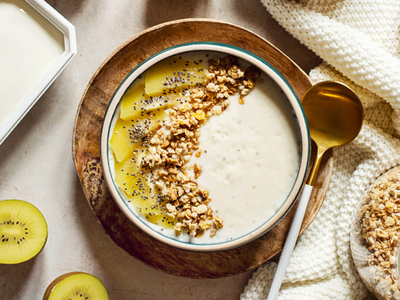 Smoothie bowl poire, kiwi et fromage frais