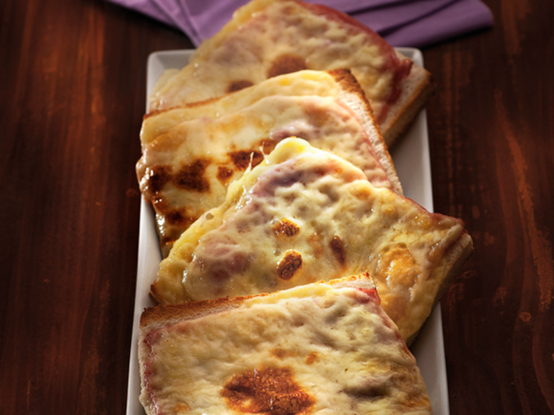 Croque-monsieur au jambon gratiné au four