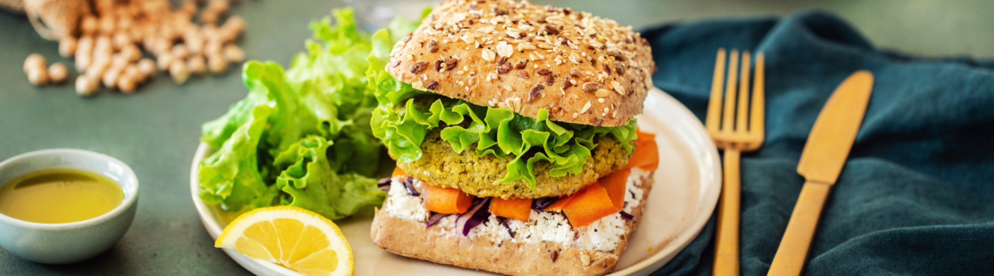 Hamburger végétarien aux pois chiche et fromage frais