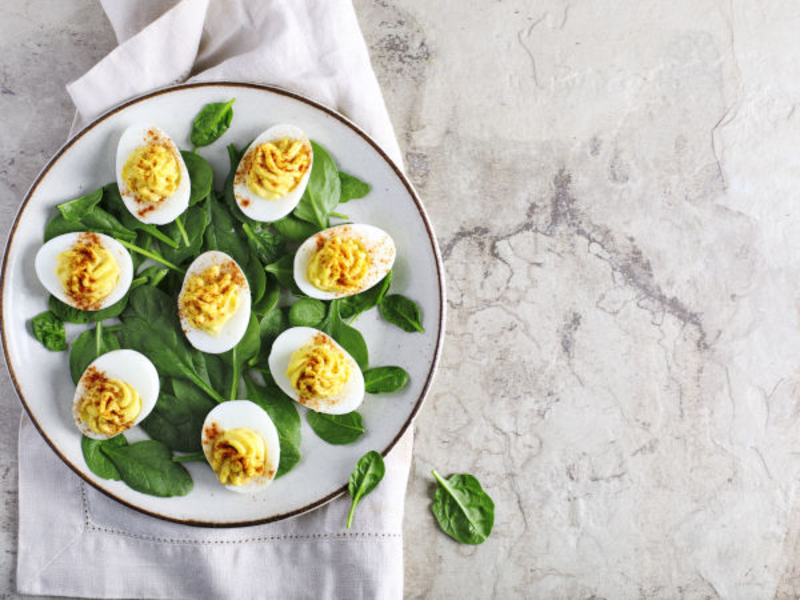 Oeufs durs revisités à la mayonnaise au bleu