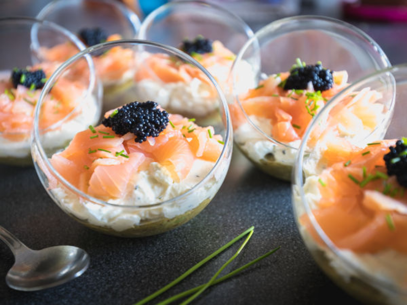 Verrine saumon, pain d'épices et fromage frais ail & fines herbes