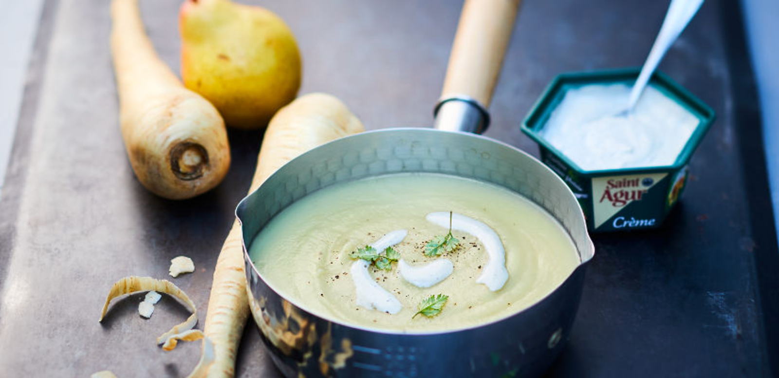 Velouté de panais à la crème de Saint Agur