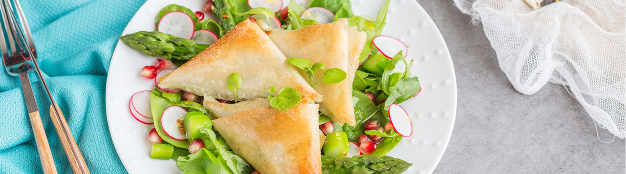Samoussas roquefort-poire et légumes de printemps