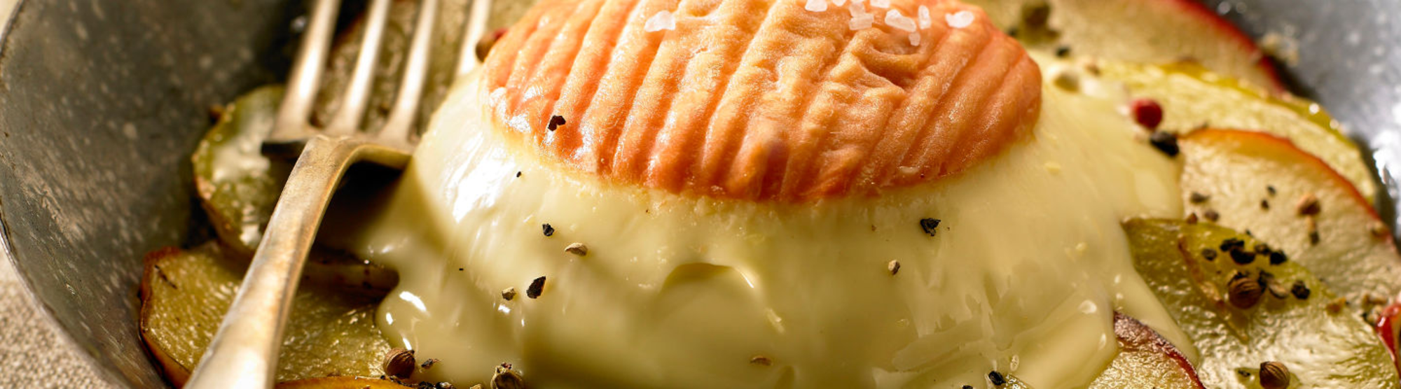 Galette de pommes de terre et Epoisses au four