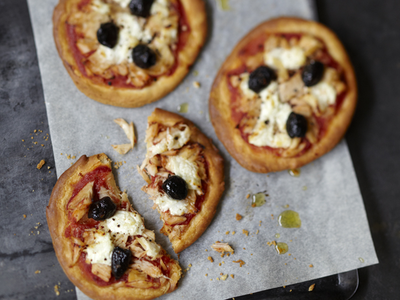 Mini pizzas au thon et fromage frais