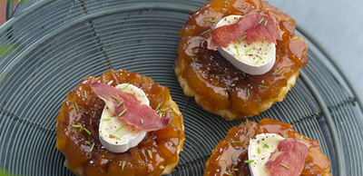 Tartelettes tatin pomme, oignons et fromage