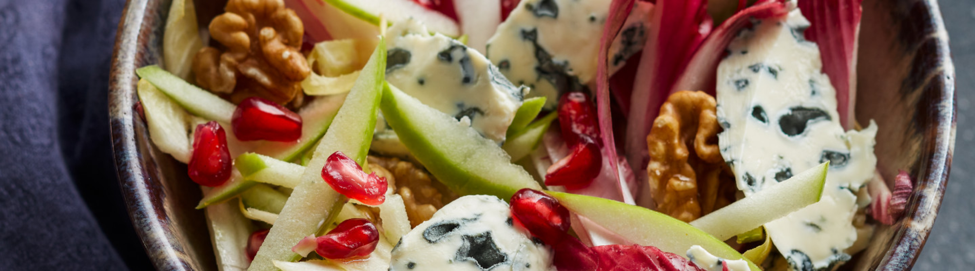 Salade d'endives et pommes vertes aux noix et bleu