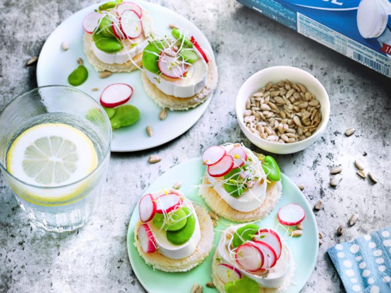 Toasts aux légumes de printemps et fromage