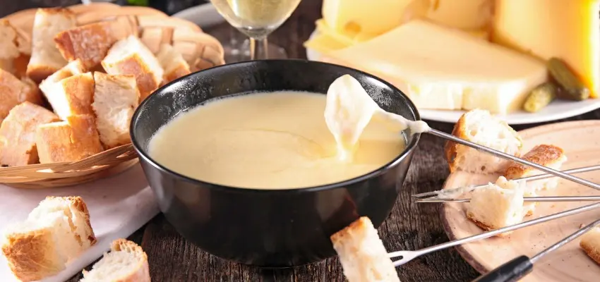 TH05_cheese-fondue-picture-id605737904