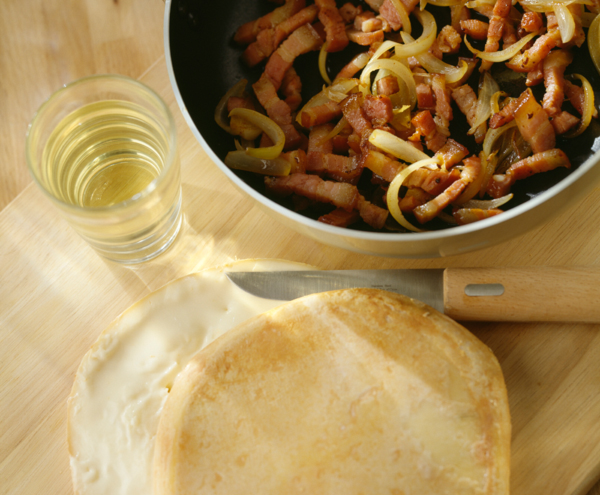 TH06_vin-blanc-pour-tartiflette