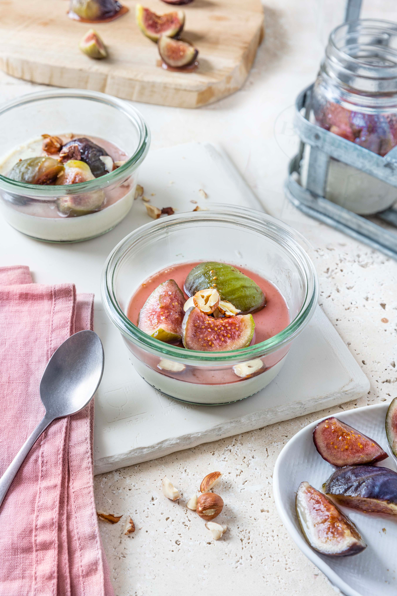 Panna cotta au fromage de brebis et figues rôties