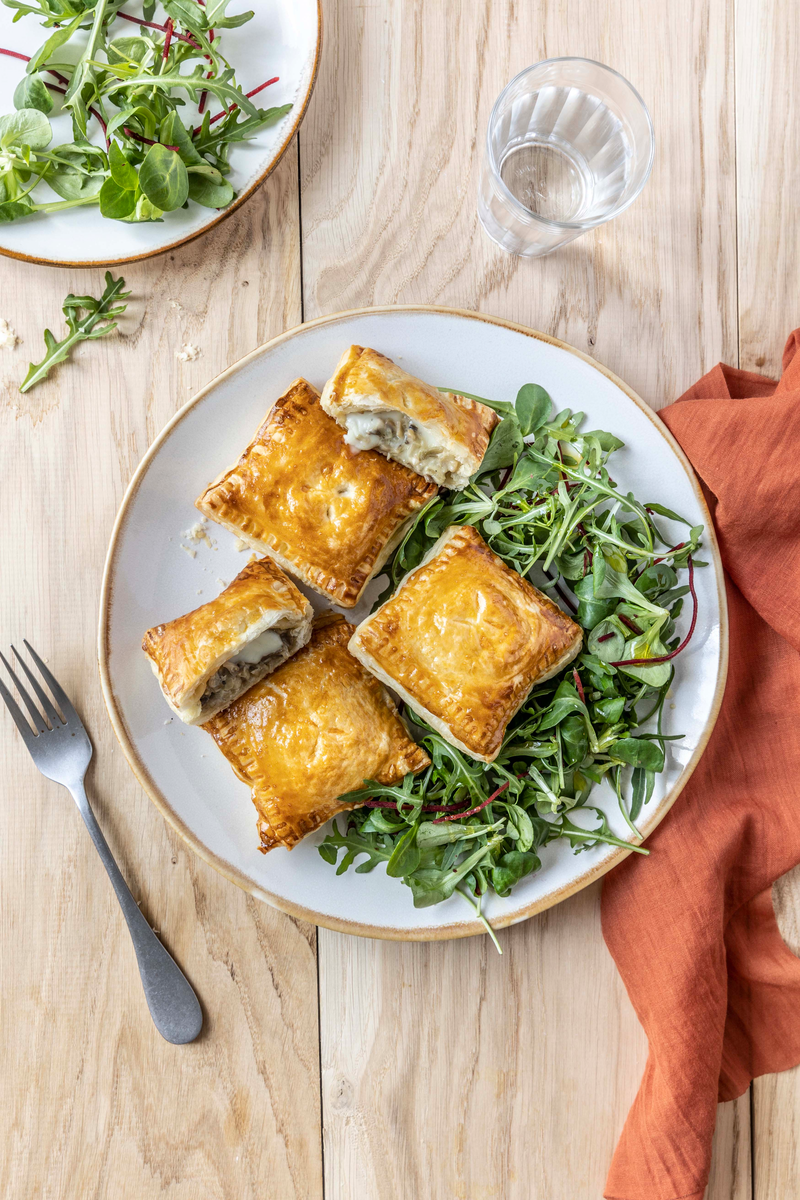 Mini chaussons au fromage de brebis et champignons