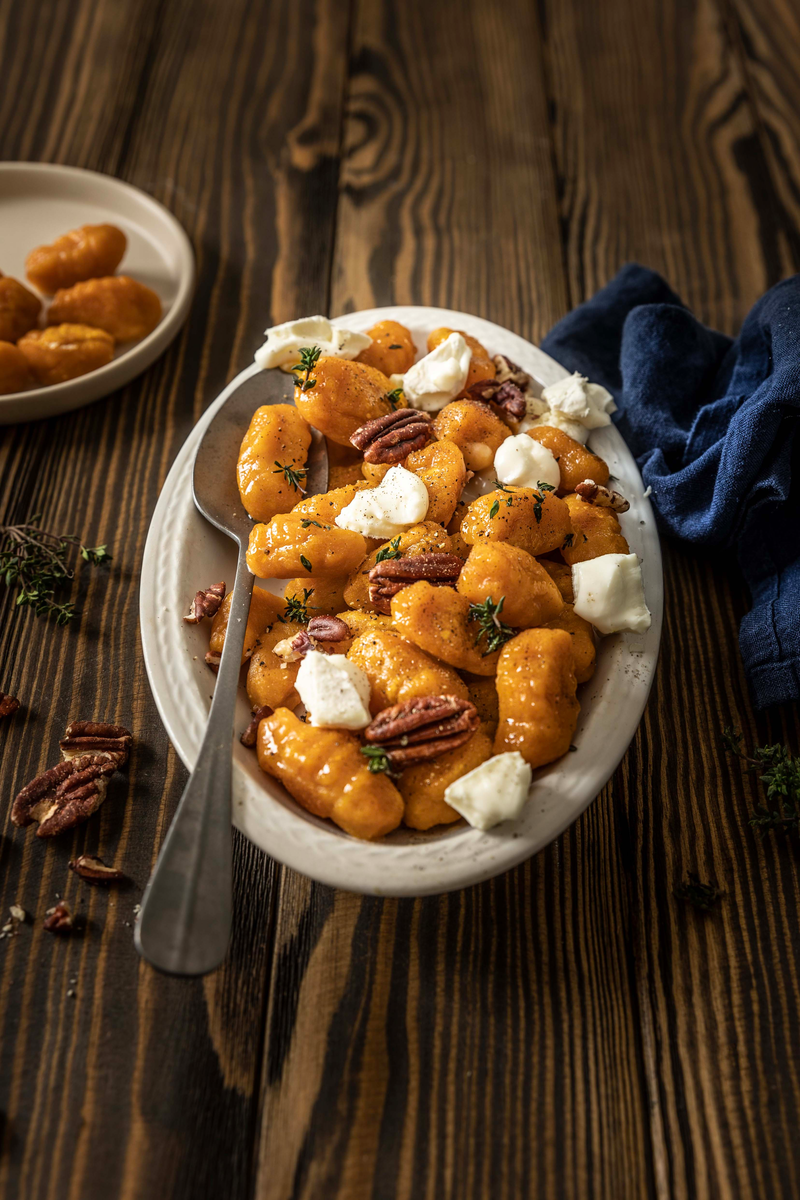 Gnocchi de potimarron, noix de pécan et fromage de brebis