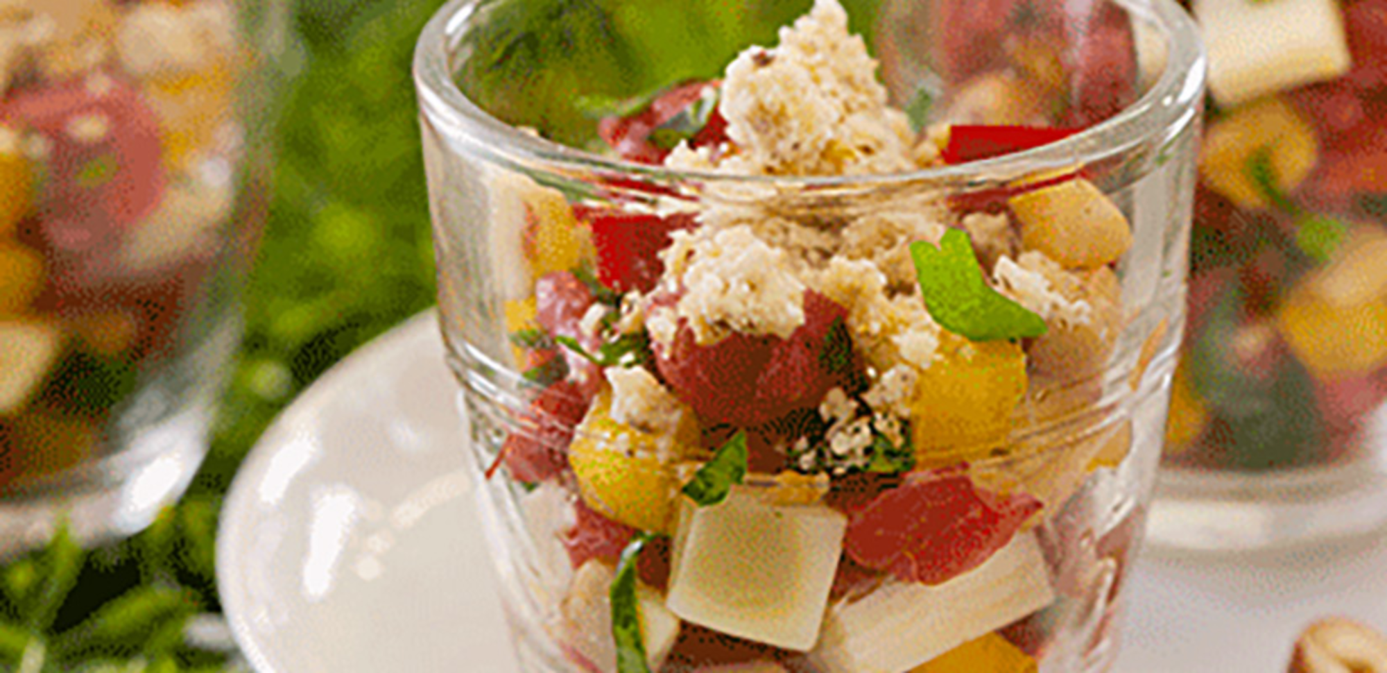 Verrine de tartare de bœuf au fromage et crumble noisette