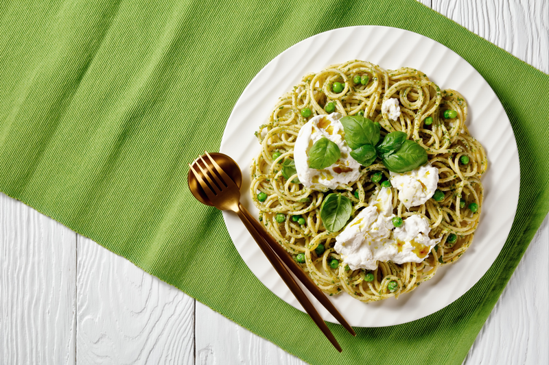 Spaghetti au pesto et Burrata