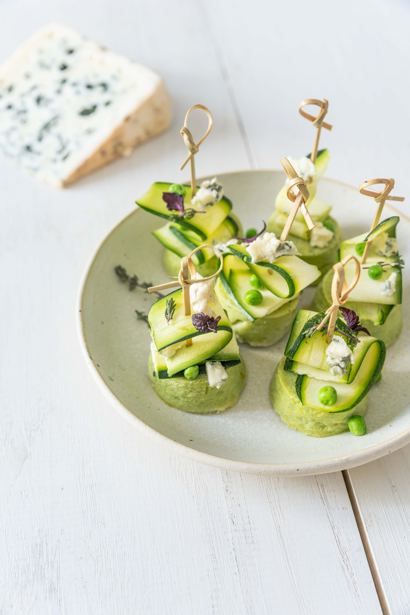 Flan courgette, petits pois et roquefort